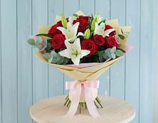 Букет цветов из:  Лилии и Розы в Стремилово