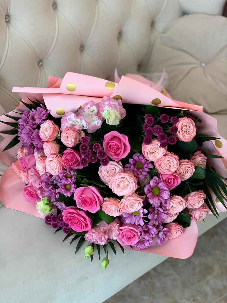 Букет цветов из: Хризантемы, Розы и Лизиантусы в Стремилово