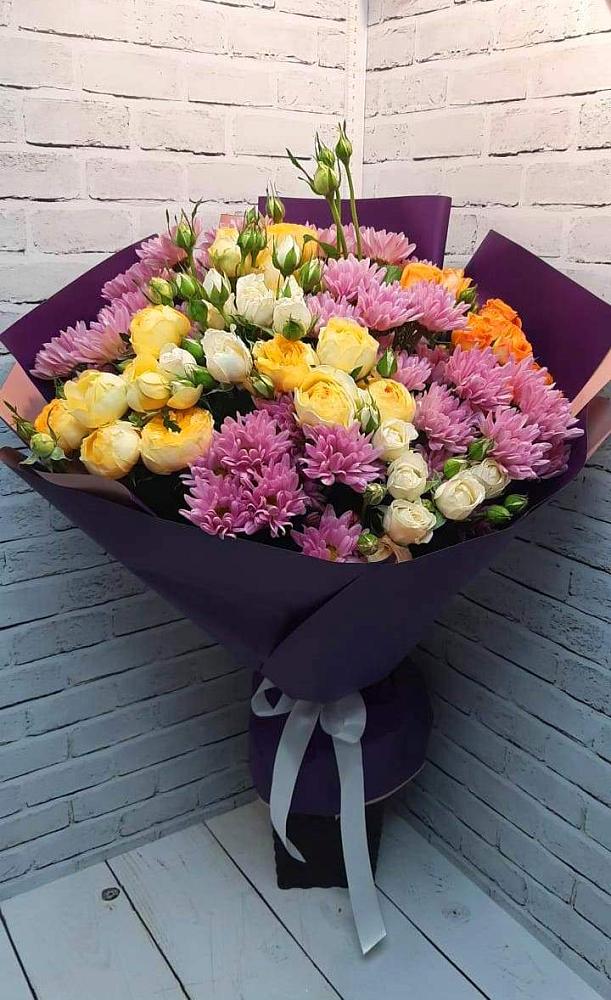 Букет цветов из: Хризантемы и Розы в Стремилово
