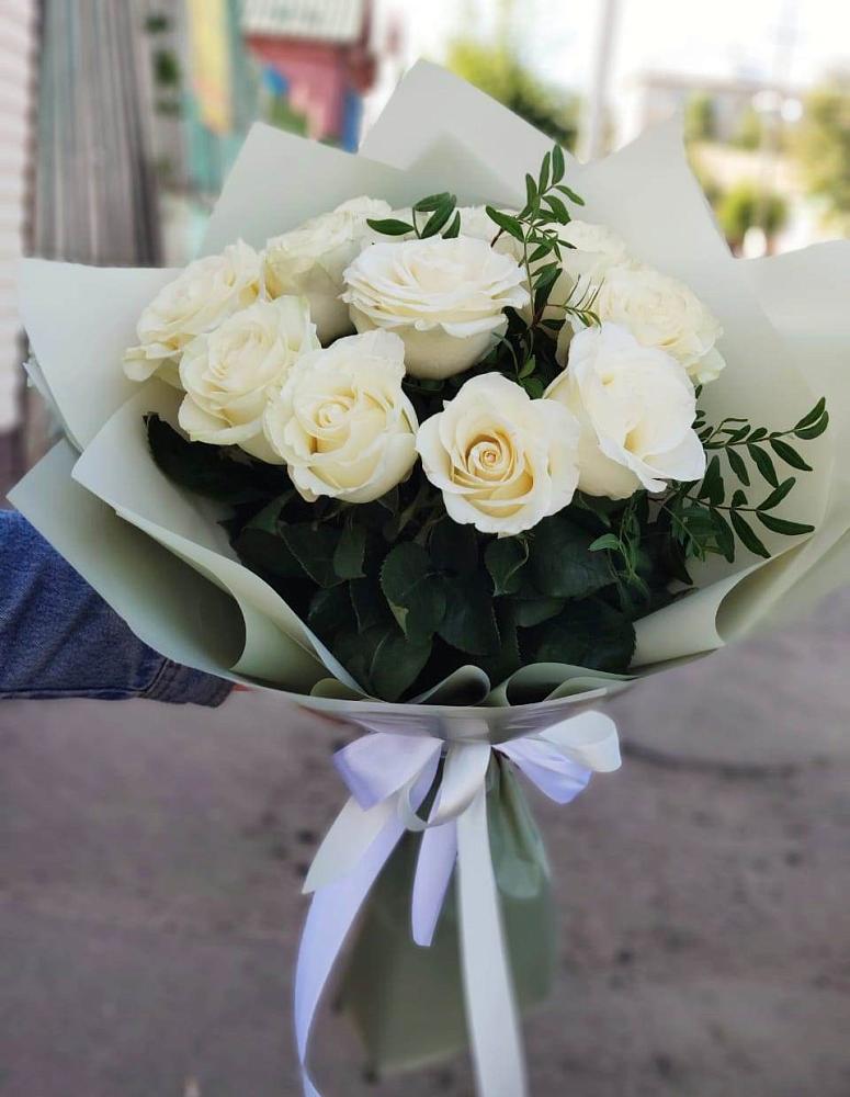 Букет Белые розы Проуд в Стремилово
