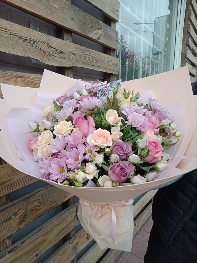 Букет цветов из: Розы и Хризантемы в Стремилово