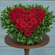 Цветочная композиция из Розы в виде сердца в Стремилово