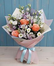 Букет цветов из:  Лизиантусы, Розы, Альстромерии и Гипсофила в Стремилово