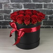 Цветочная композиция из Розы в шляпной коробке #REPLACE_PRED# Стремилово