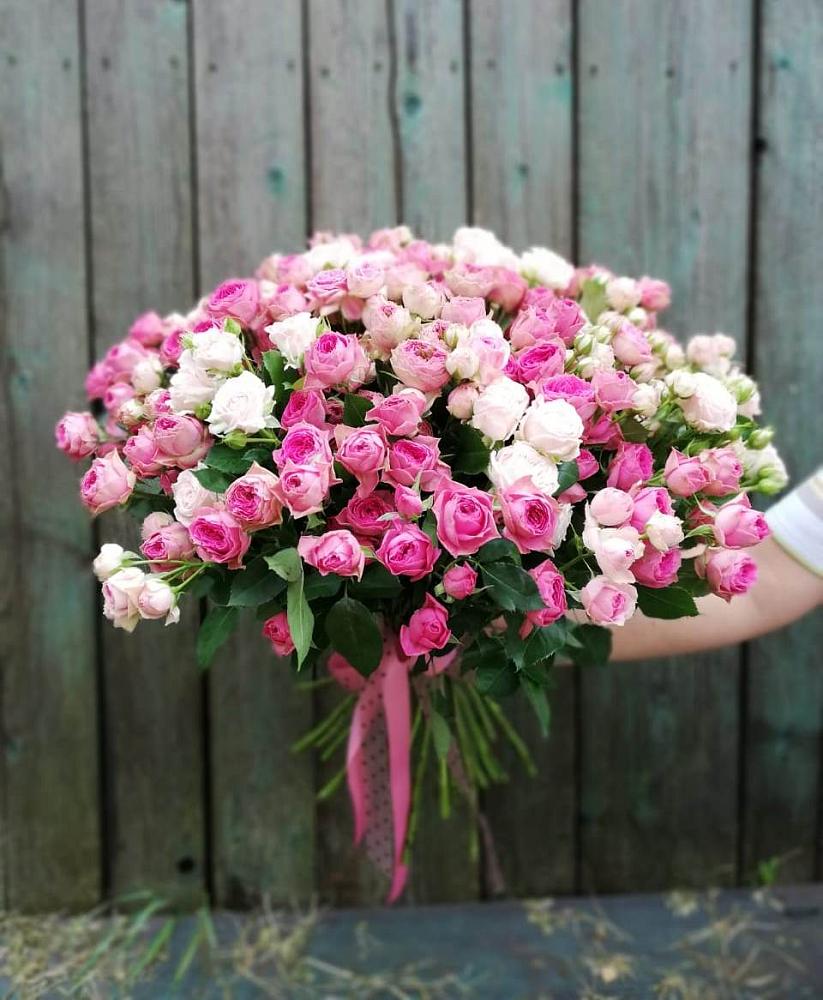 Букет Розовые кустовые розы Натали и Лав Лидия в Стремилово