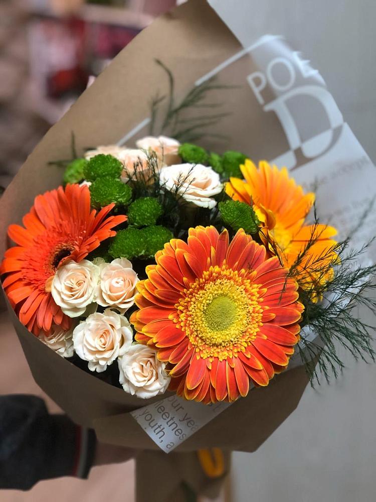 Букет цветов из: Герберы, Хризантемы и Розы в Стремилово
