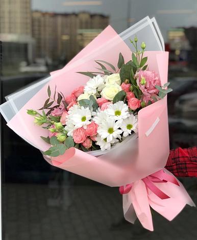 Букет цветов из: Розы, Лизиантусы и Хризантемы в Стремилово