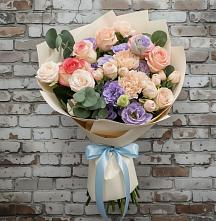 Букет цветов из:  Розы, Лизиантусы и Гвоздики в Стремилово