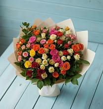 Букет Микс из разноцветных кустовых роз в Стремилово